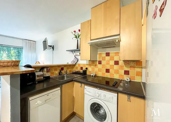 Avec Jardinet Dans Avec Piscine *